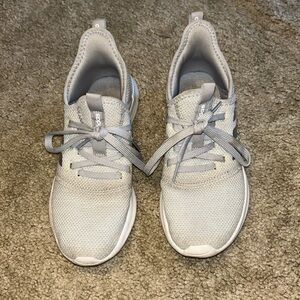 ADIDAS cloudfoam tennis shoe